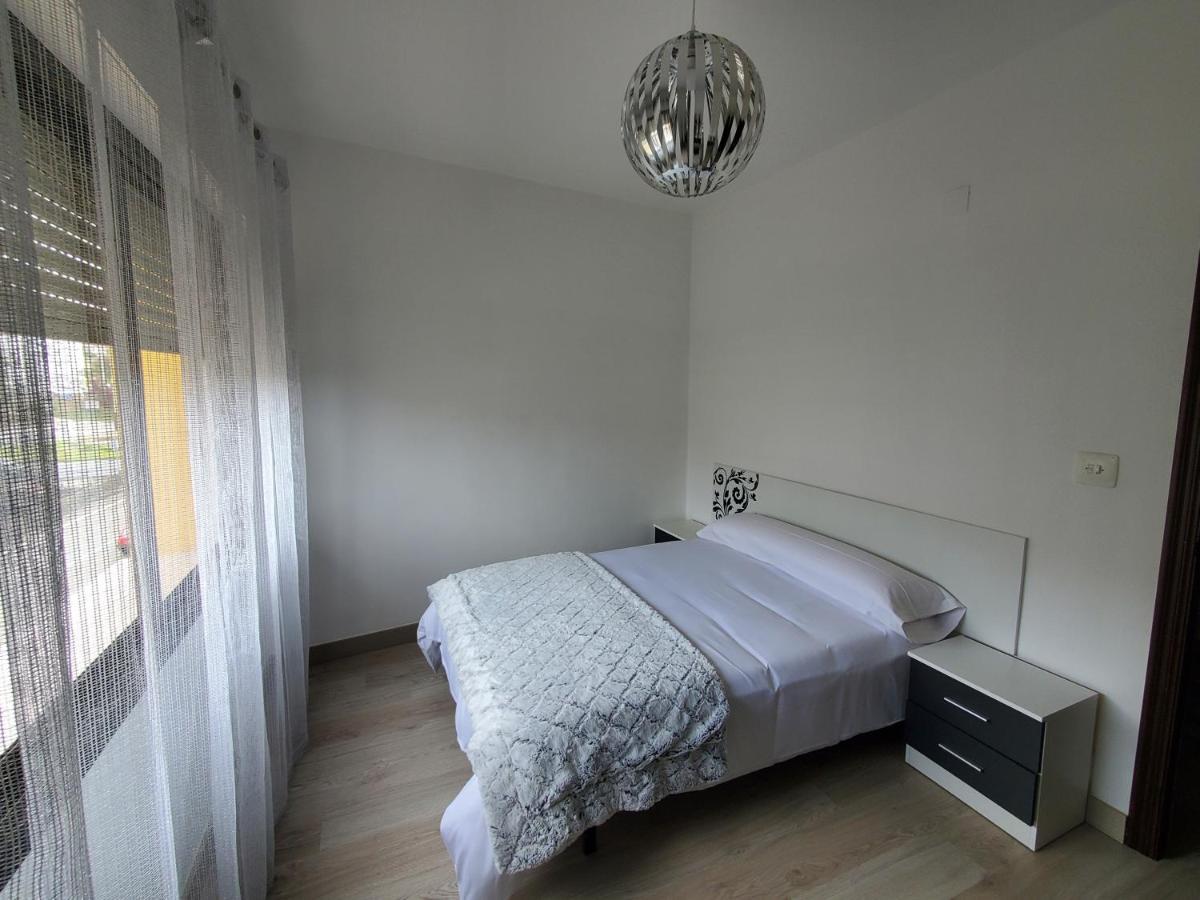 Piso Termal III Apartment Ourense Exterior photo